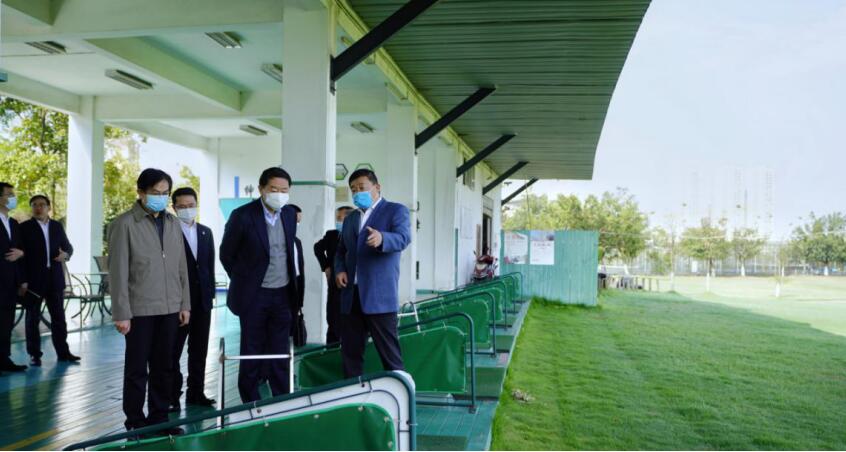 尊龙凯时集团党委书记、董事长任丁率队考察四川旅游学院