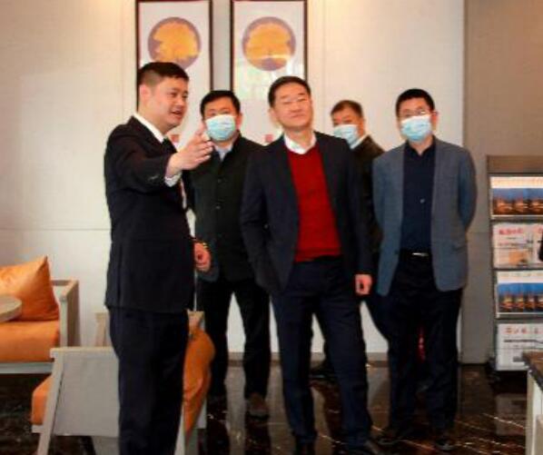 集团党委书记、董事长任丁调研“锦著”天府广场店
