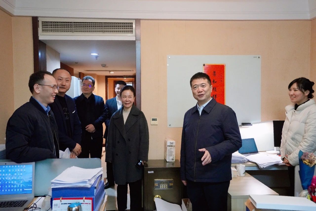 温暖启航，共赴新篇！—— 省尊龙凯时集团领导走访慰问干部职工