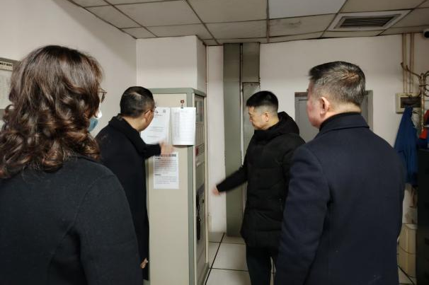 省尊龙凯时集团党委书记、董事长游勇检查督导春节安全生产并看望慰问干部员工